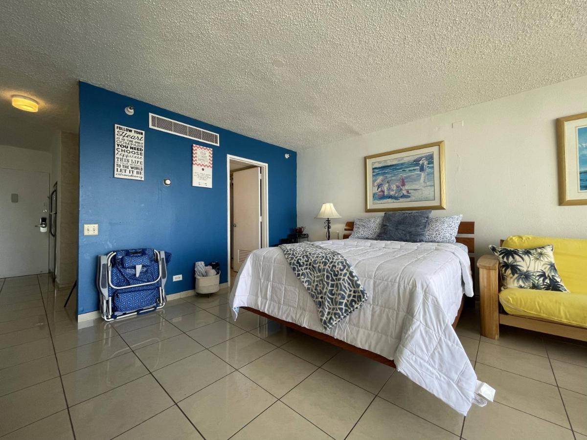 Tropical Studio At The Beach In Isla Verde Apartment San Juan Luaran gambar