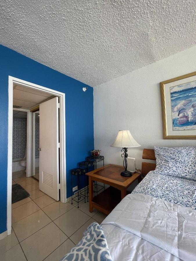 Tropical Studio At The Beach In Isla Verde Apartment San Juan Luaran gambar